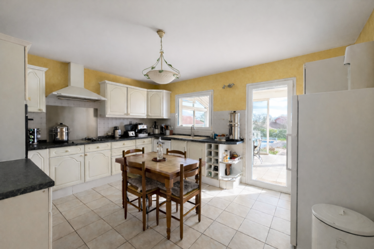 Photo du bien immobilier ancien MAISON FAMILIALE 180m2 hab sur GREZIEU LA VARENNE limite CRAPONNE